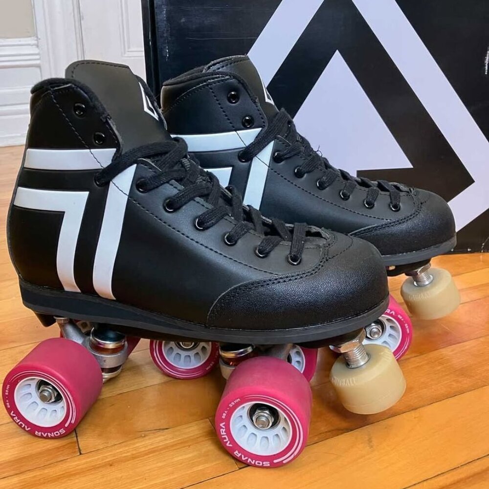 Quad Roller Skates: Antik Skyhawk Size 7-8